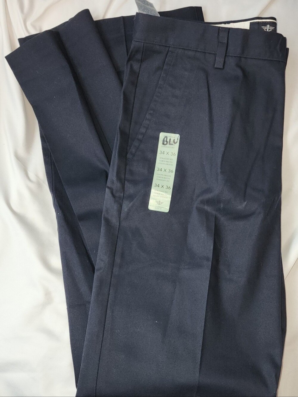 Dockers Men's Dark Blue Chinos Size 34 X 36 NWT